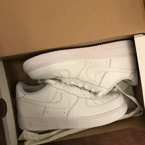 White Nike Air Force 1’s